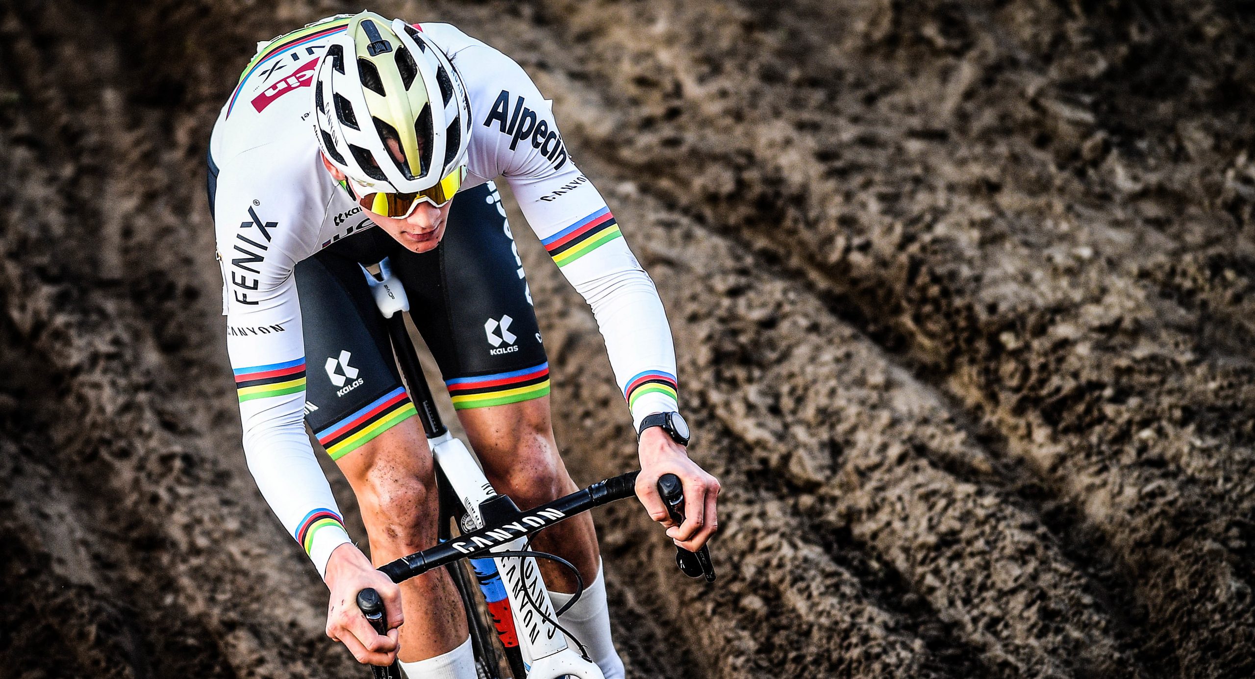 UCI-Cyclo-cross-World-Championships-Men-Mathieu-Van-der-Poel-betFIRST