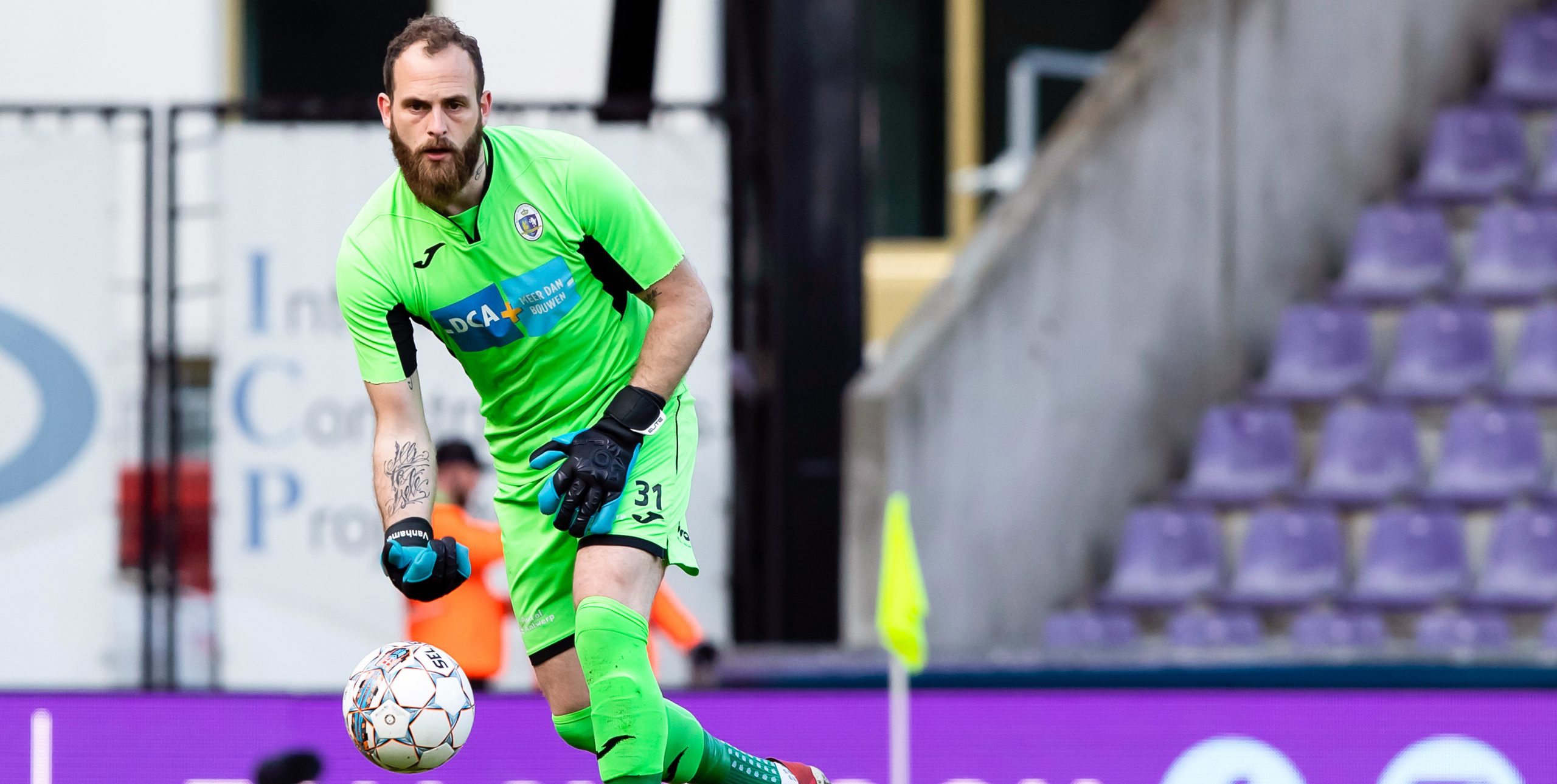 Beerschot goalkeeper Mike Vanhamel in possession during a Proximus League game